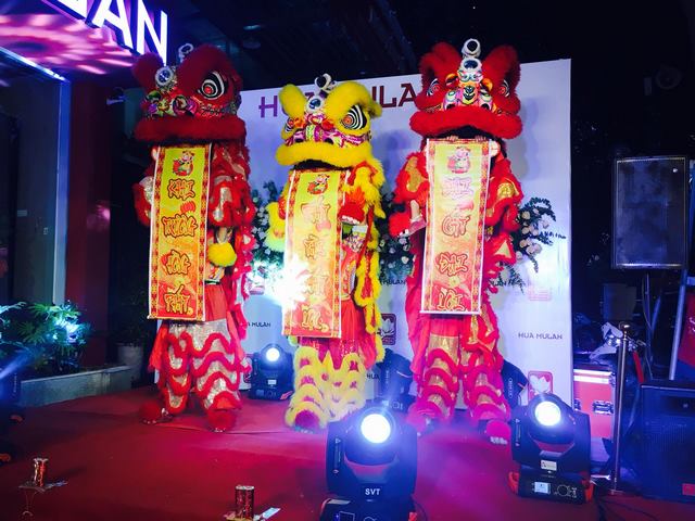 mua-lan-khai-truong
