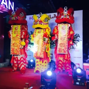 Tam Lân Du Hành
