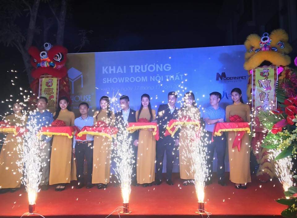 Buổi biểu diễn LÂN SƯ RỒNG của Hùng Anh Đường tại buổi khai trương nội thất My House 17/11