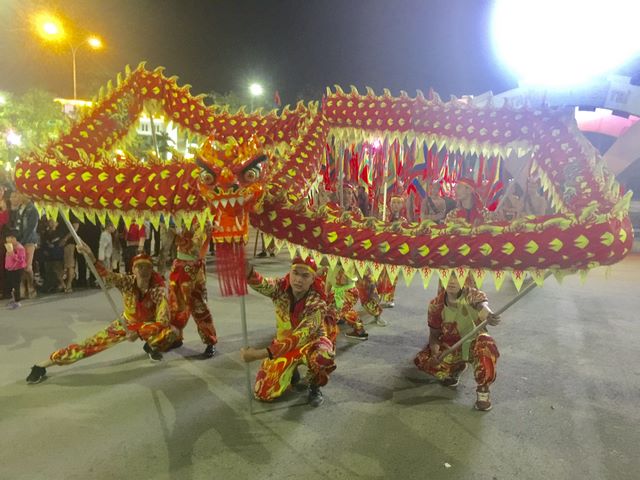 mua-rong-trung-thu
