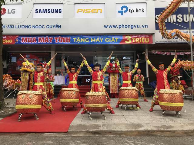 Những điều không phải ai cũng biết về múa lân khổng lồ