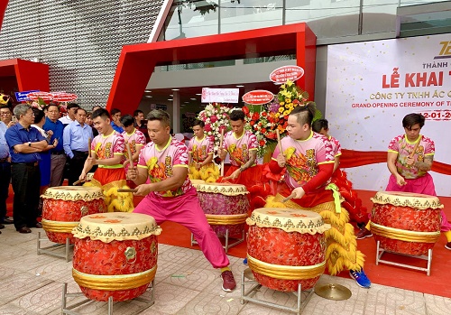 khai trương múa trống hội