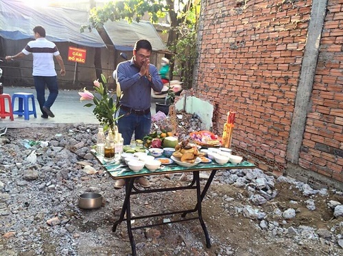 Cũng khởi công công trình với công trình nhỏ