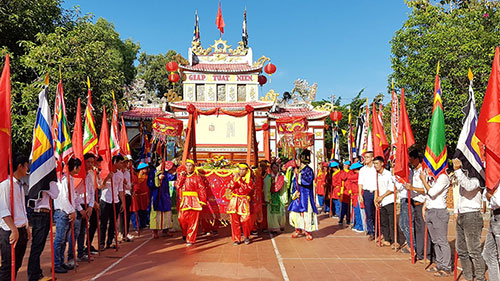 lễ hội dinh thầy thím