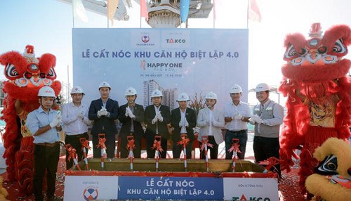 múa lân cất nóc