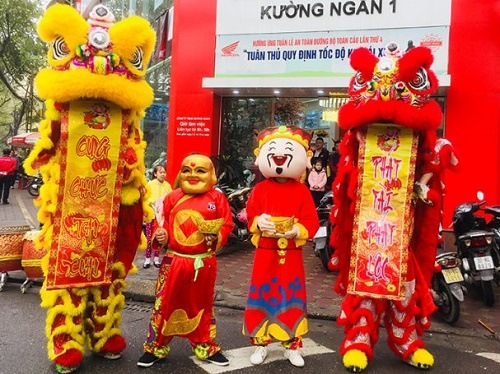 múa lân thần tài khai trương
