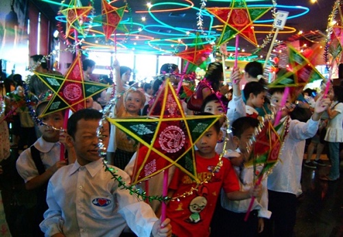 rước đèn trung thu