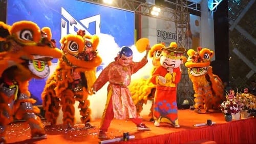 thuê múa lân