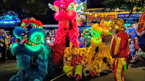 Ý nghĩa của múa lân trong ngày cưới và địa chỉ thuê uy tín, giá rẻ