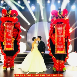 MÚA LÂN ĐÁM CƯỚI 26 image thuemualanhanoi 511 h03F múa Lân đám cưới,múa Lân ăn hỏi,dịch vụ múa Lân đám cưới,cho thuê múa Lân ăn hỏi,múa Lân Sư Rồng Hà Nội,múa Lân rước dâu,múa Lân chúc phúc