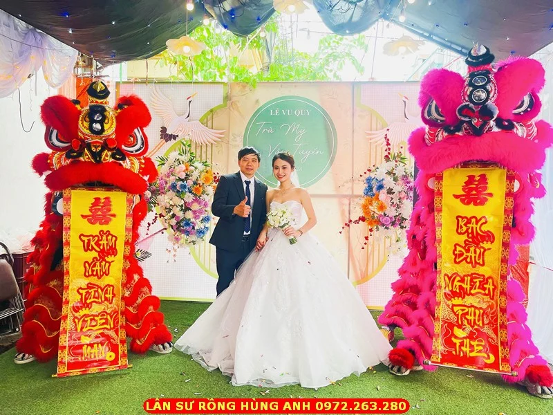 múa lân đám cưới