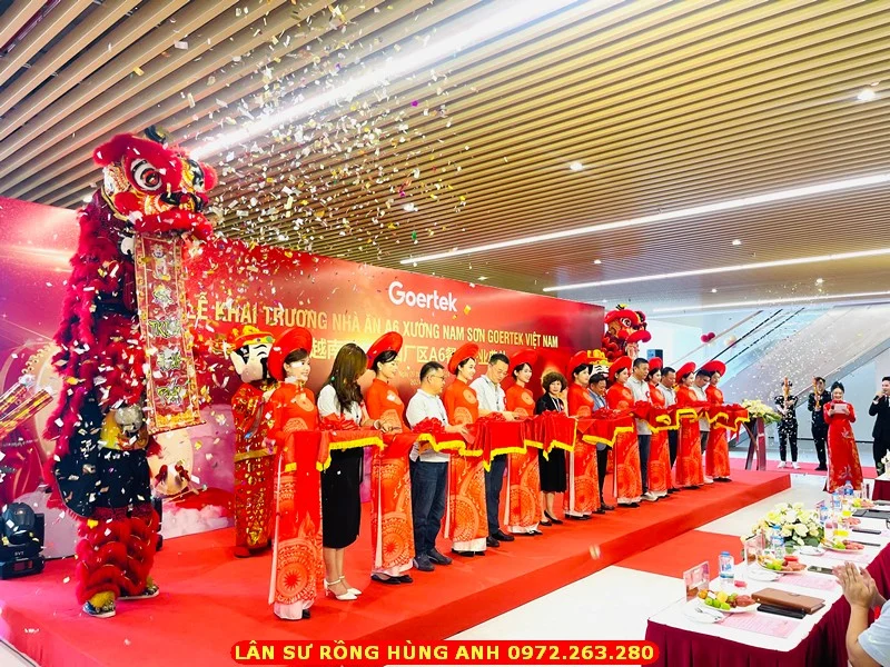 image thuemualanhanoi 646 wQGu múa lân khai trương,dịch vụ múa lân,thuê múa lân,thuê múa lân khai trương,múa lân hà nội