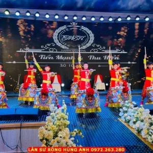 MÚA LÂN ĐÁM CƯỚI 30 image thuemualanhanoi 74 E5nd múa Lân đám cưới,múa Lân ăn hỏi,dịch vụ múa Lân đám cưới,cho thuê múa Lân ăn hỏi,múa Lân Sư Rồng Hà Nội,múa Lân rước dâu,múa Lân chúc phúc