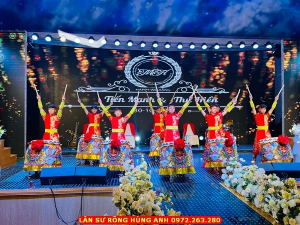 Thập Trống Chào Mừng