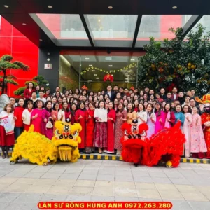 image thuemualanhanoi 862 uuPd múa lân khai xuân,dịch vụ múa lân khai xuân,dịch vụ múa lân Tết Nguyên Đán,dịch vụ múa lân đầu năm,thuê múa lân khai xuân,thuê múa lân ngày Tết,thuê múa lân khai trương đầu năm,thuê đoàn múa lân Hà Nội